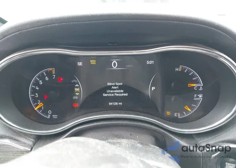 2019 Jeep Grand Cherokee Overland 4X4 z USA, uszkodzony, nr VIN 1C4RJFCG1KC570199